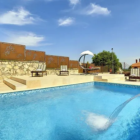 Hébergement de vacances Schoene Bei Rovinj Mit Privatem Pool