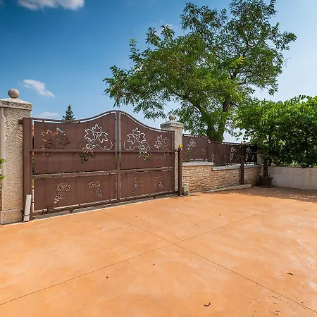 Schoene Bei Rovinj Mit Privatem Pool * Rovinjsko Selo