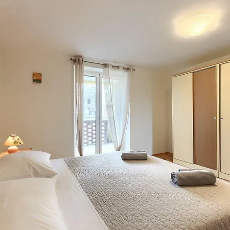 Schoene Bei Rovinj Mit Privatem Pool *