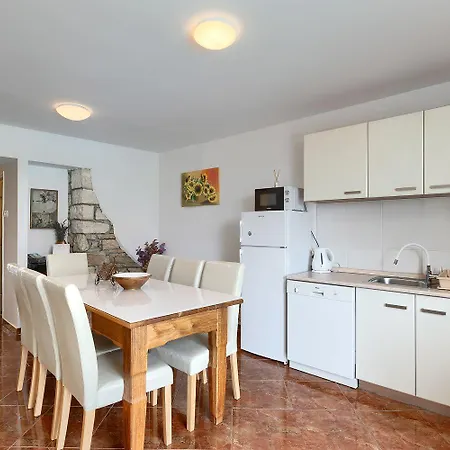 度假居 Schoene Bei Rovinj Mit Privatem Pool