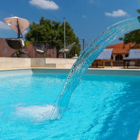 Hébergement de vacances Schoene Bei Rovinj Mit Privatem Pool