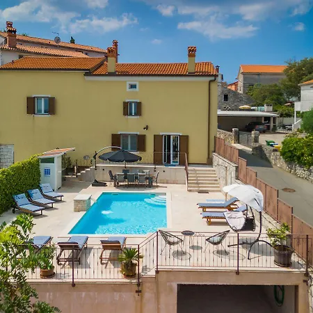 Schoene Bei Rovinj Mit Privatem Pool *