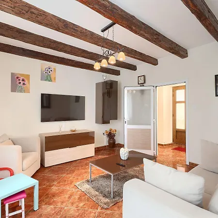 Schoene Bei Rovinj Mit Privatem Pool *